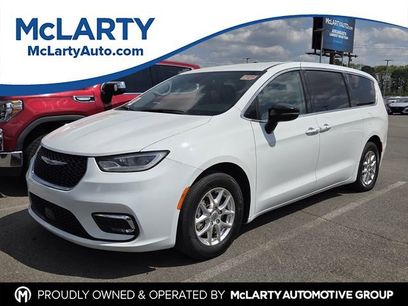 Used 2024 Chrysler Pacifica Touring-L