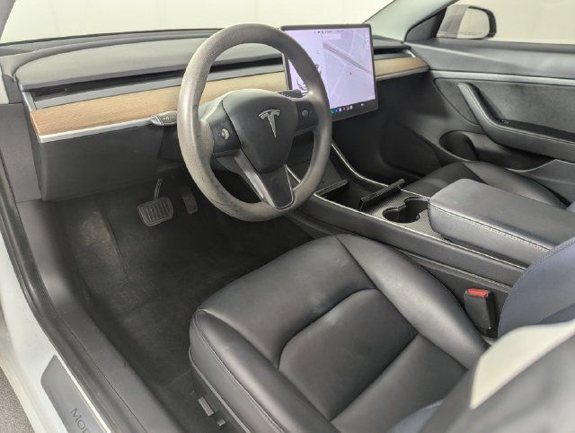 Used 2020 Tesla Model 3 Standard Range Plus RWD image 11