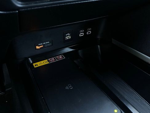 Used 2025 Toyota Camry LE image 24