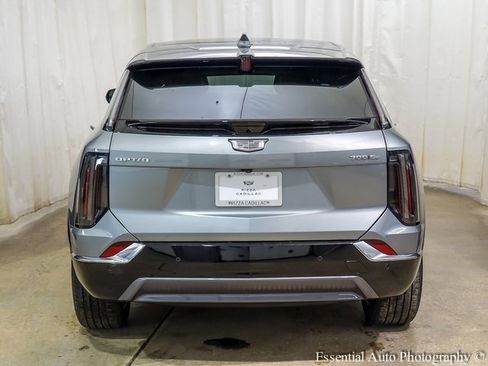 New 2026 Cadillac Optiq Luxury 2 image 5