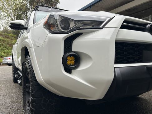 Used 2024 Toyota 4Runner TRD Off-Road Premium w/ Off Road Premium Plus Package AWD/4WD image 33