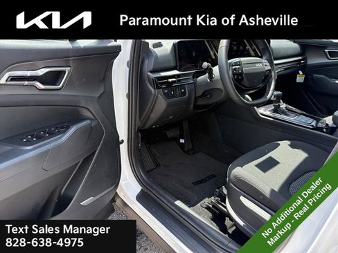 New 2026 Kia Sportage LX AWD/4WD image 16