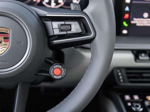 New 2026 Porsche 911 Carrera 4S image 16