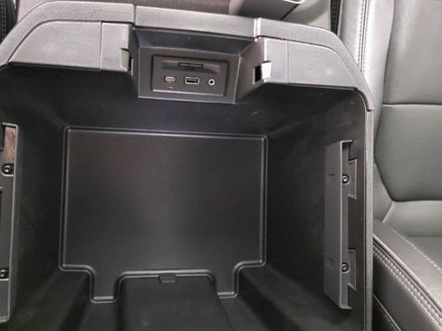 Used 2022 Chevrolet Silverado 1500 High Country image 25