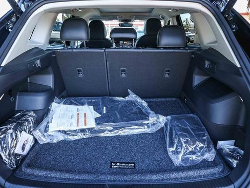 New 2026 Volkswagen Tiguan SE image 37