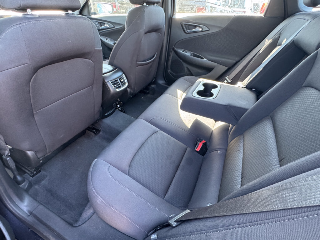 Used 2023 Chevrolet Malibu LT FWD image 17
