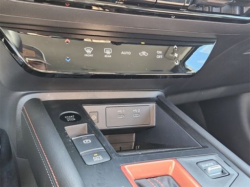 New 2026 Nissan Kicks SR image 22