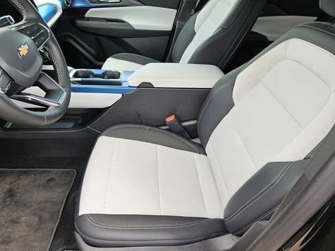 Used 2025 Chevrolet Equinox EV LT image 10