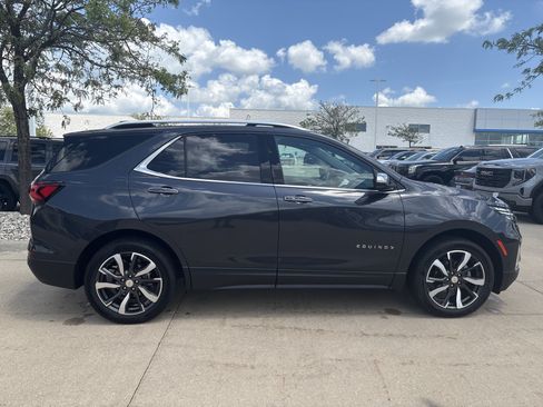 Used 2022 Chevrolet Equinox Premier AWD/4WD image 6