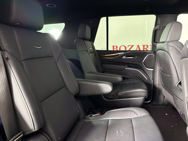 Used 2024 Cadillac Escalade Luxury RWD image 34