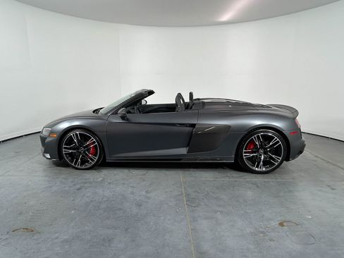 Used 2023 Audi R8 V10 performance image 8