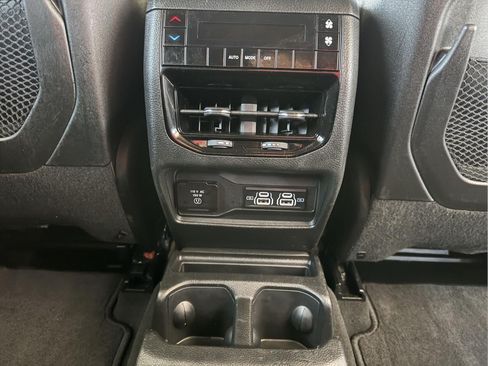 Used 2025 Jeep Grand Cherokee L Laredo AWD/4WD image 33
