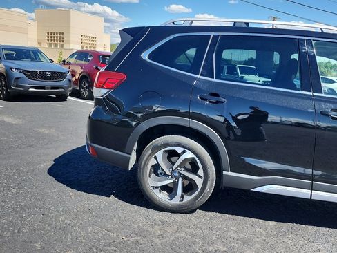 Used 2024 Subaru Forester Touring w/ Pop Package 2 AWD/4WD image 5