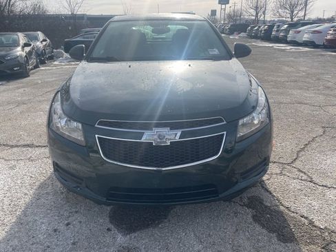 Used 2014 Chevrolet Cruze LS image 2