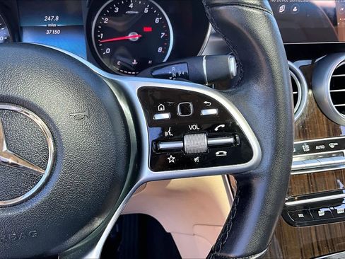 Used 2021 Mercedes-Benz GLC 300 image 25