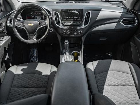 Used 2018 Chevrolet Equinox LT w/ Sun & Infotainment Package image 3