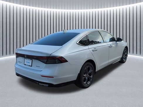 New 2025 Honda Accord EX-L image 4