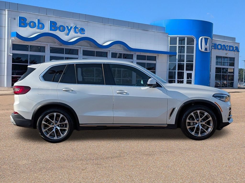 Used 2022 BMW X5 sDrive40i w/ Premium Package RWD image 6
