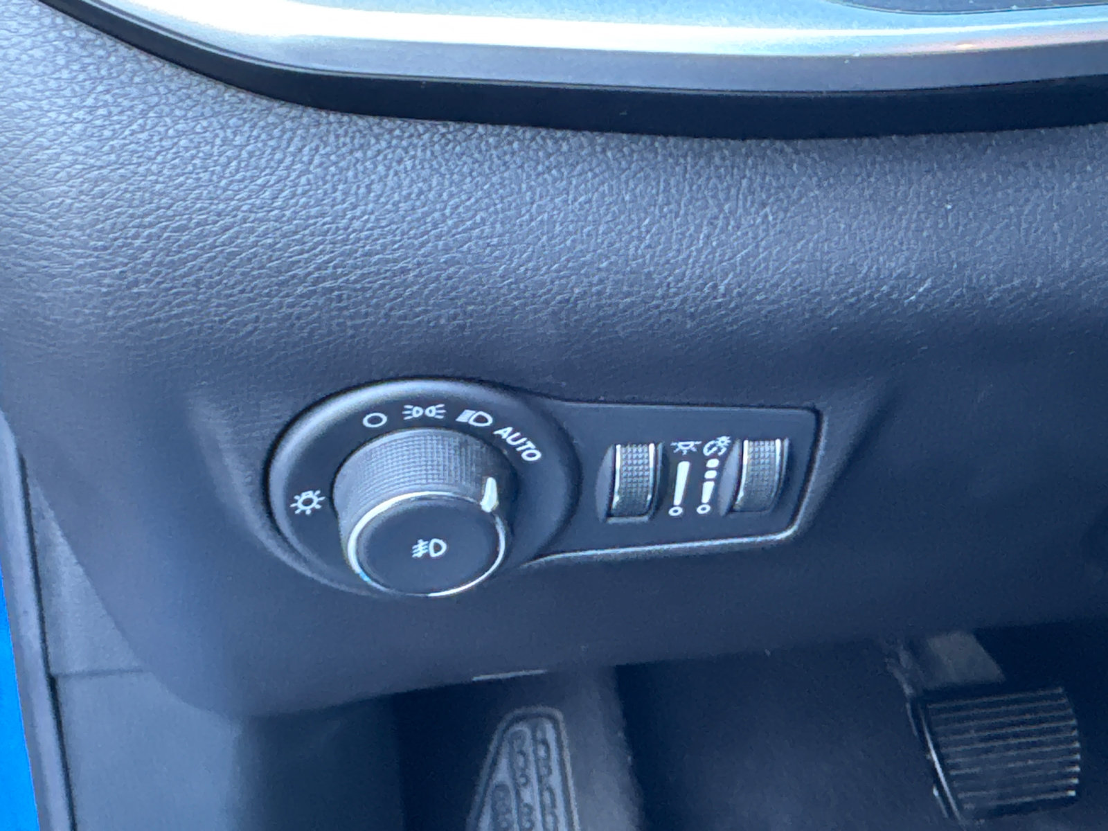Used 2024 Jeep Compass Latitude AWD/4WD image 33