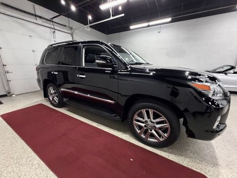 Used 2014 Lexus LX 570 4WD image 11