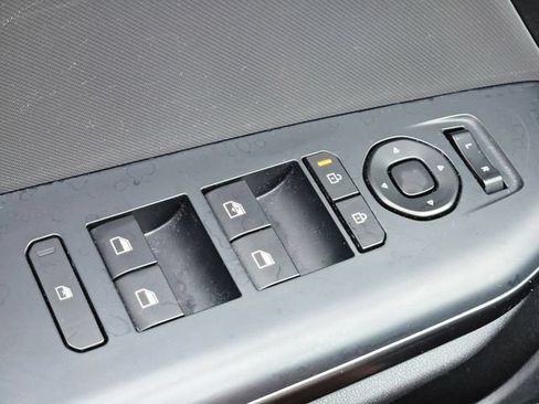 Used 2025 Kia K4 FWD image 21