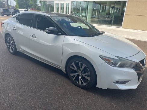 Used 2017 Nissan Maxima Platinum image 12