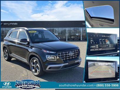 Certified 2021 Hyundai Venue SEL w/ Premium Package