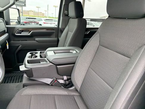 New 2026 GMC Sierra 2500 SLE w/ SLE Value Package; AWD/4WD image 18