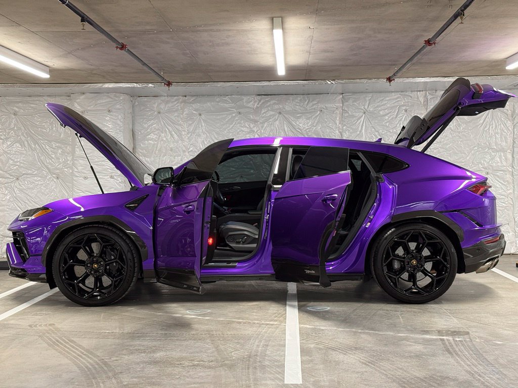 Used 2023 Lamborghini Urus Performante AWD/4WD image 37