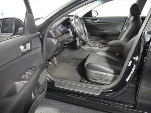 Used 2018 Kia Optima S image 27