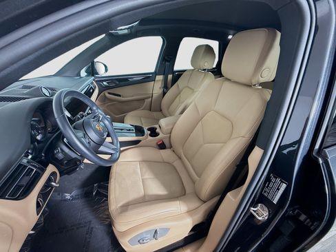 Used 2023 Porsche Macan image 21