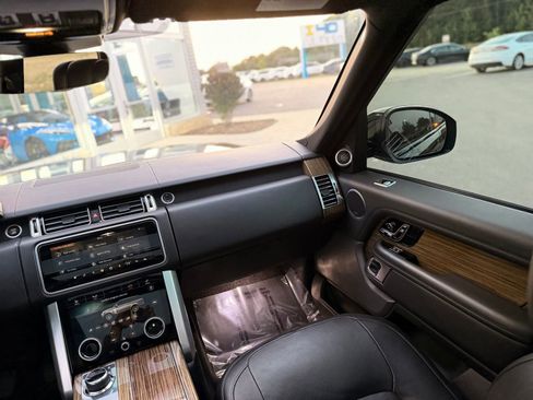 Used 2018 Land Rover Range Rover Supercharged AWD/4WD image 28