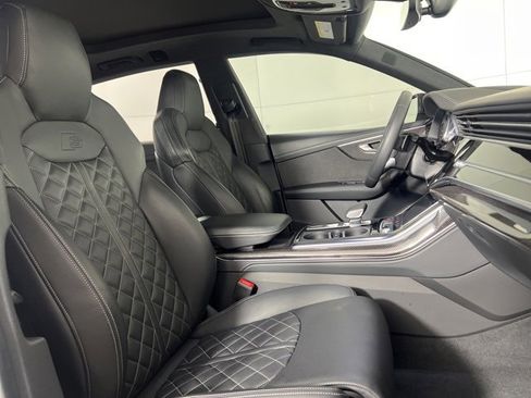 Used 2023 Audi SQ8 Prestige image 13