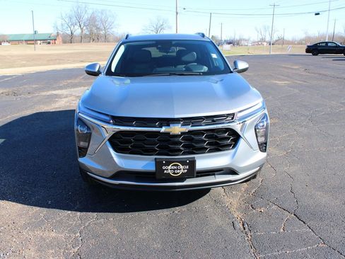 New 2026 Chevrolet Trax LT image 3