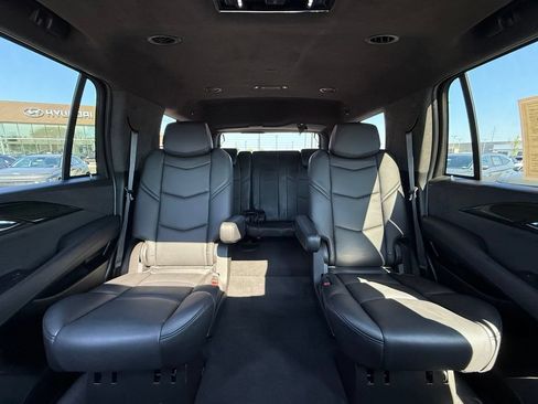 Used 2019 Cadillac Escalade Platinum AWD/4WD image 33
