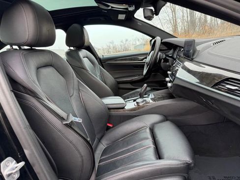 Used 2017 BMW 530i xDrive image 23