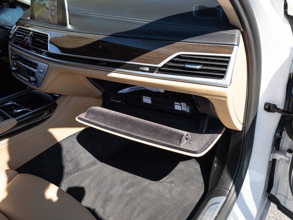 Used 2021 BMW 750i xDrive w/ Luxury Rear Seating Package AWD/4WD image 68