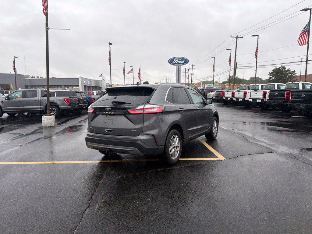 Used 2023 Ford Edge SEL w/ Convenience Package AWD/4WD image 5