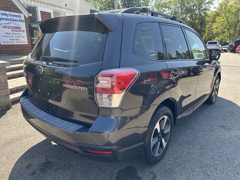 Used 2017 Subaru Forester 2.5i Premium w/ All-Weather Package AWD/4WD image 8
