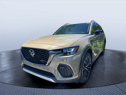 Certified 2025 MAZDA CX-70 Plug-In Hybrid w/ Premium Pkg AWD/4WD image 3