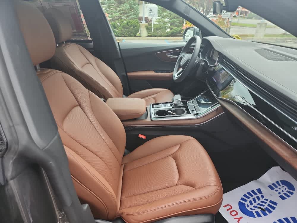 Certified 2025 Audi Q8 Premium Plus AWD/4WD image 32