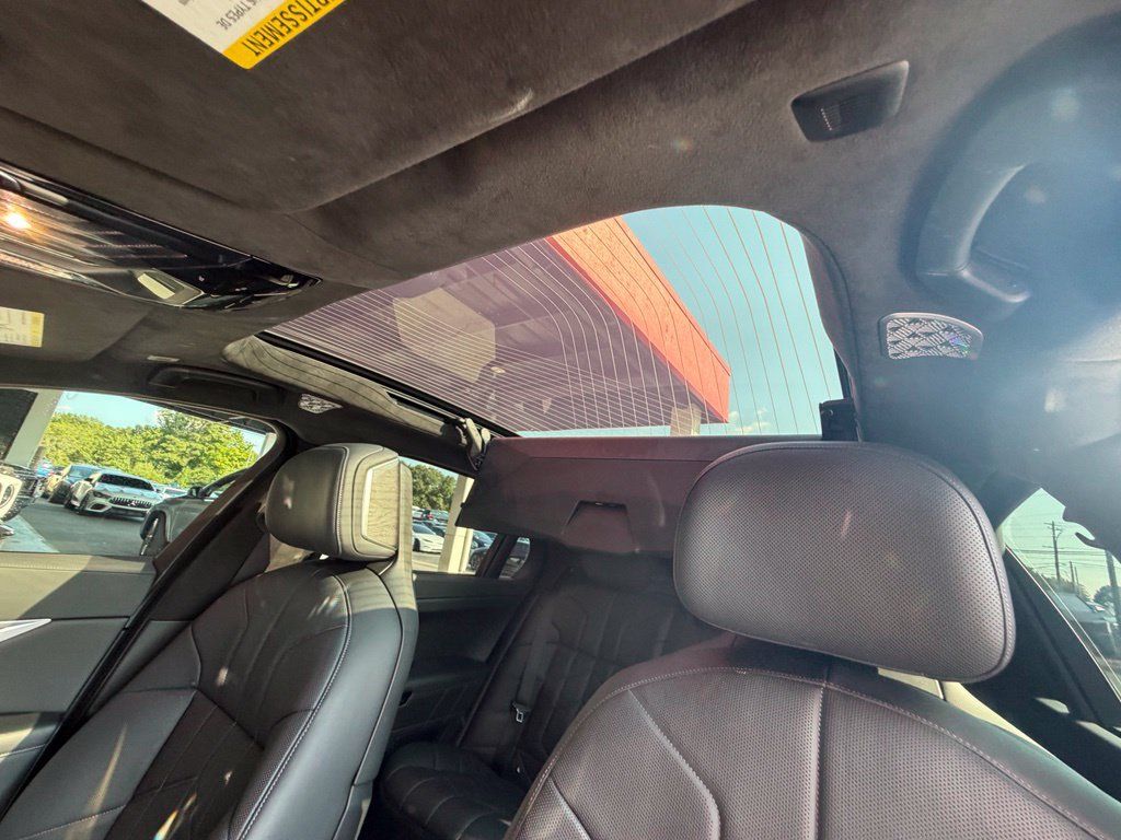 Used 2023 BMW 760i xDrive AWD/4WD image 30