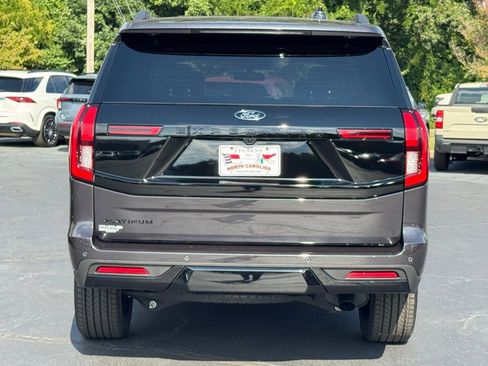 New 2025 Ford Expedition Platinum w/ Stealth Performance Package image 19