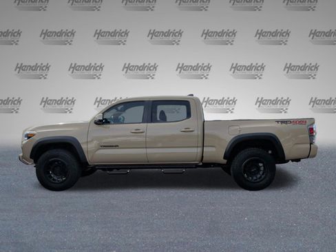 Used 2020 Toyota Tacoma TRD Off-Road w/ Technology Package AWD/4WD image 10