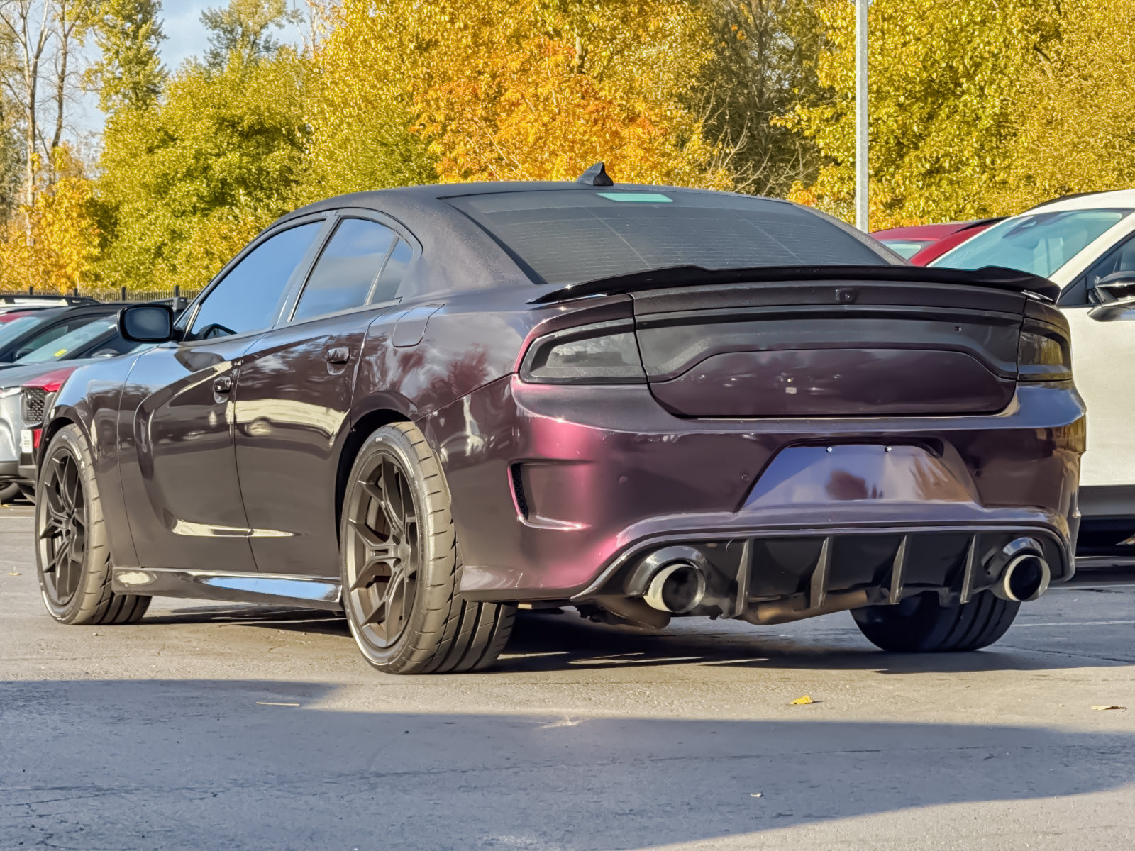 Used 2016 Dodge Charger SRT Hellcat w/ Harman/Kardon Audio Group RWD image 5