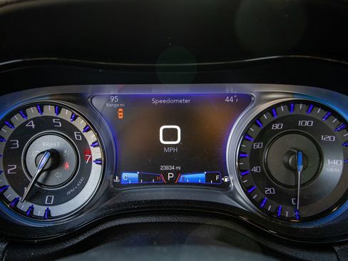 Used 2018 Chrysler 300 S w/ Safetytec Plus Group image 16