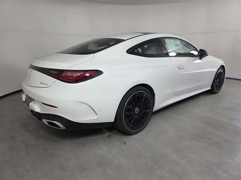 New 2026 Mercedes-Benz CLE 450 4MATIC Coupe image 4
