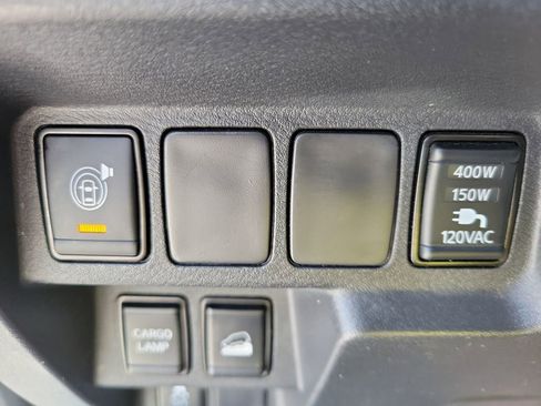 Used 2022 Nissan Frontier SV AWD/4WD image 21