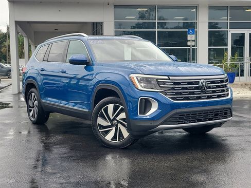 Certified 2025 Volkswagen Atlas SEL image 2