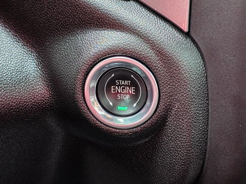 Used 2024 GMC Sierra 2500 Pro w/ Convenience Package image 28